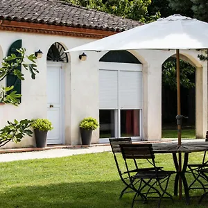  Hébergement de vacances Le Domaine Du Bois France